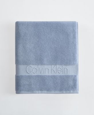 Iconic Cotton Jacquard Bath Towel, 56" x 30"
