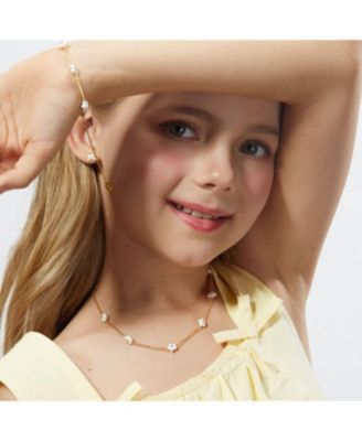 Petit Daisy White Necklace