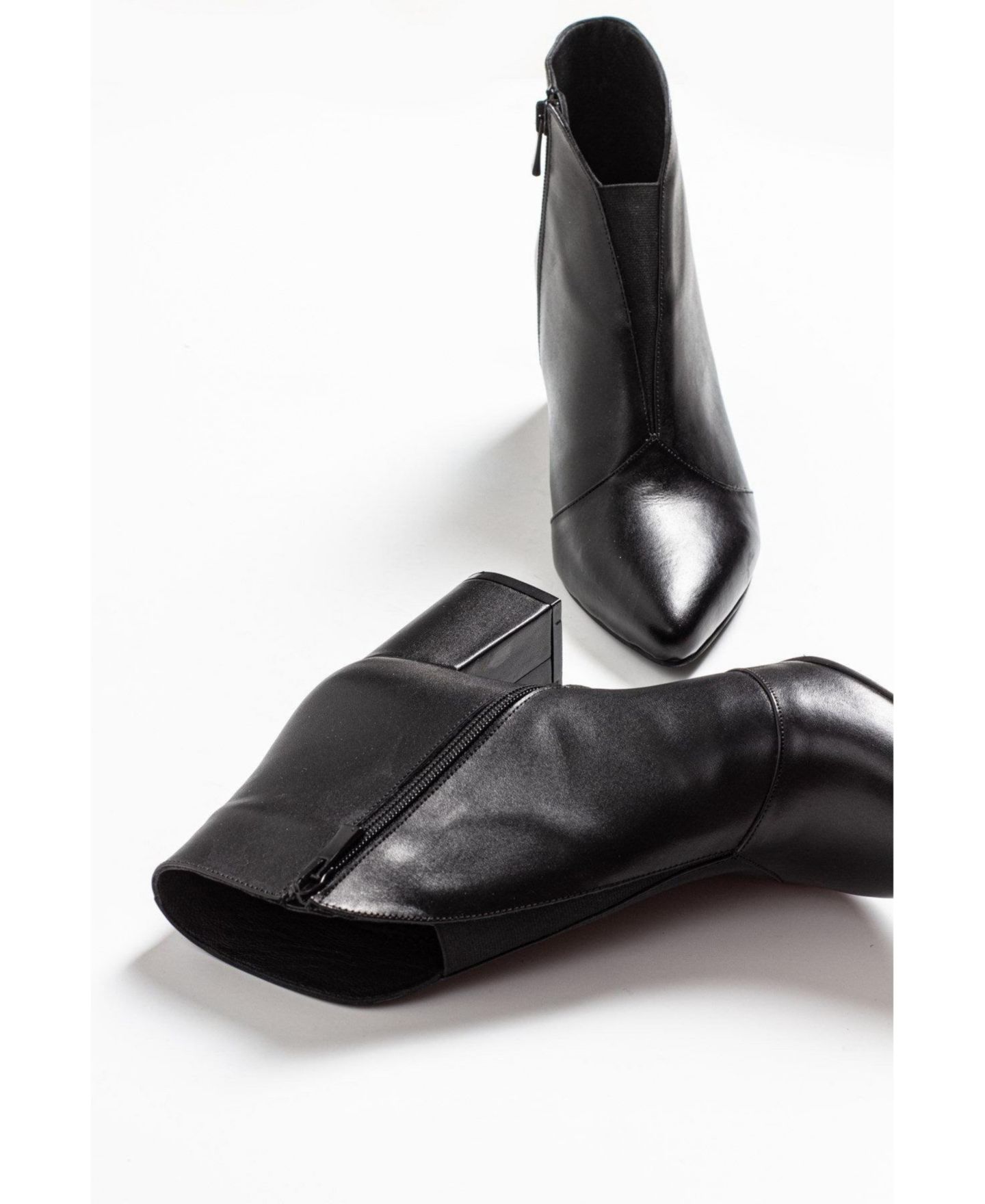 Женские ботинки Forever & Always Shoes Finda Leather Block Heel Boot, цвет: Чёрный кожаный — фото 2