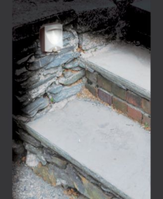 BATTERY-POWERED OUTDOOR NIGHT LIGHT - DARK BRONZE  - 3 PACK