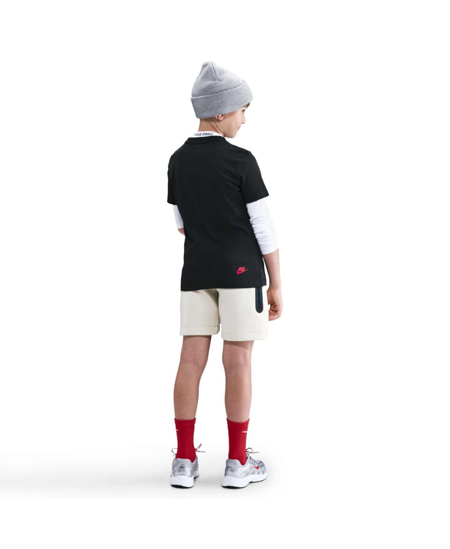 Футболка Nike Sportswear Cotton Pocket Graphic T-Shirt для мальчиков, цвет: Чёрный — фото 2