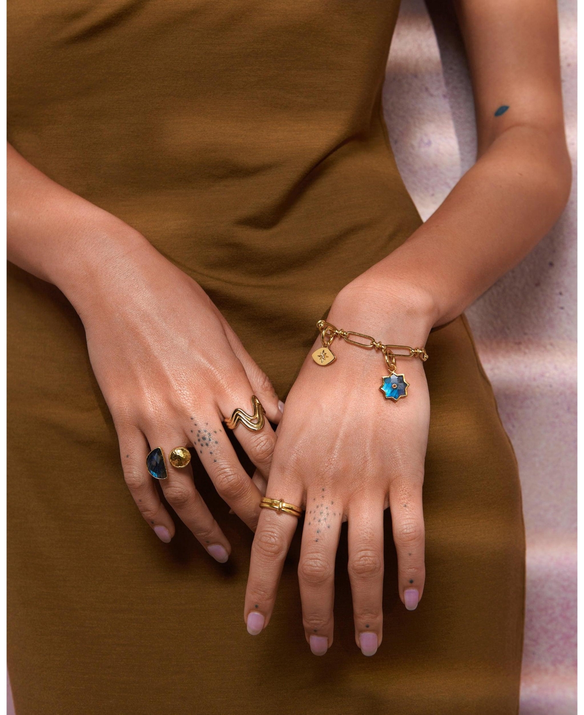 Ottoman Hands Essential Charm Link Chain Bracelet