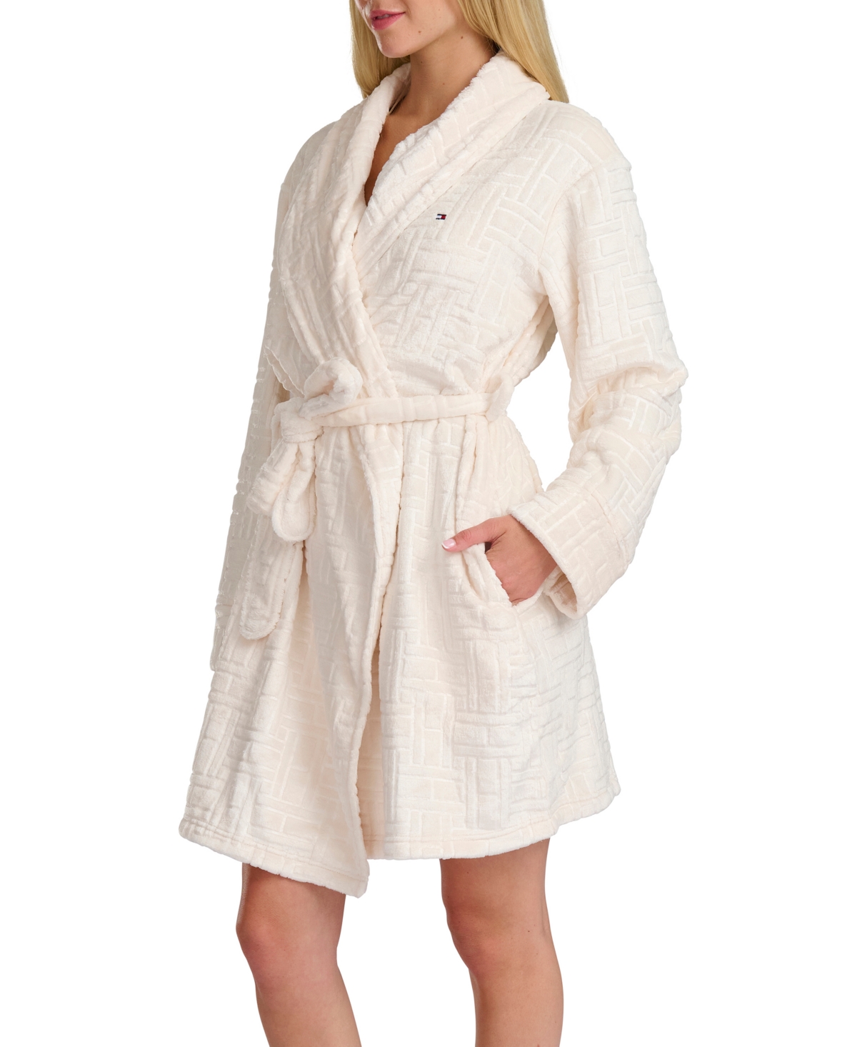 Tommy Hilfiger Women's Debossed Long Sleeves Plush Short Robe In Neutral