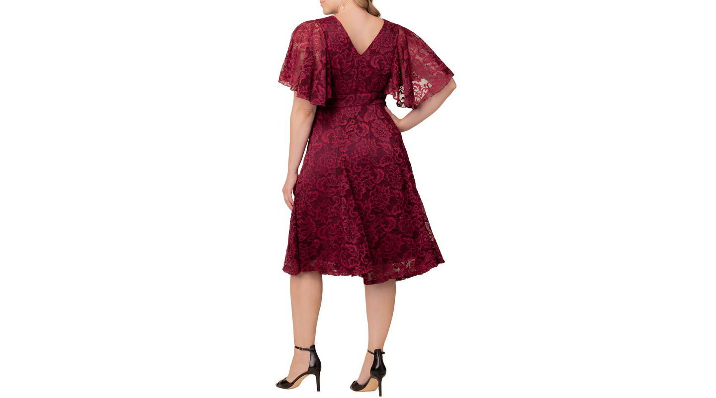 Женское платье Kiyonna Plus Size Camille Lace Cocktail, цвет: Бордовый винный — фото 2