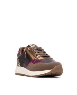 Women's Side Zipper Casual Sneakers By XTI