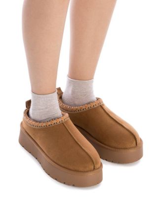 Women's Suede Slippers By XTI