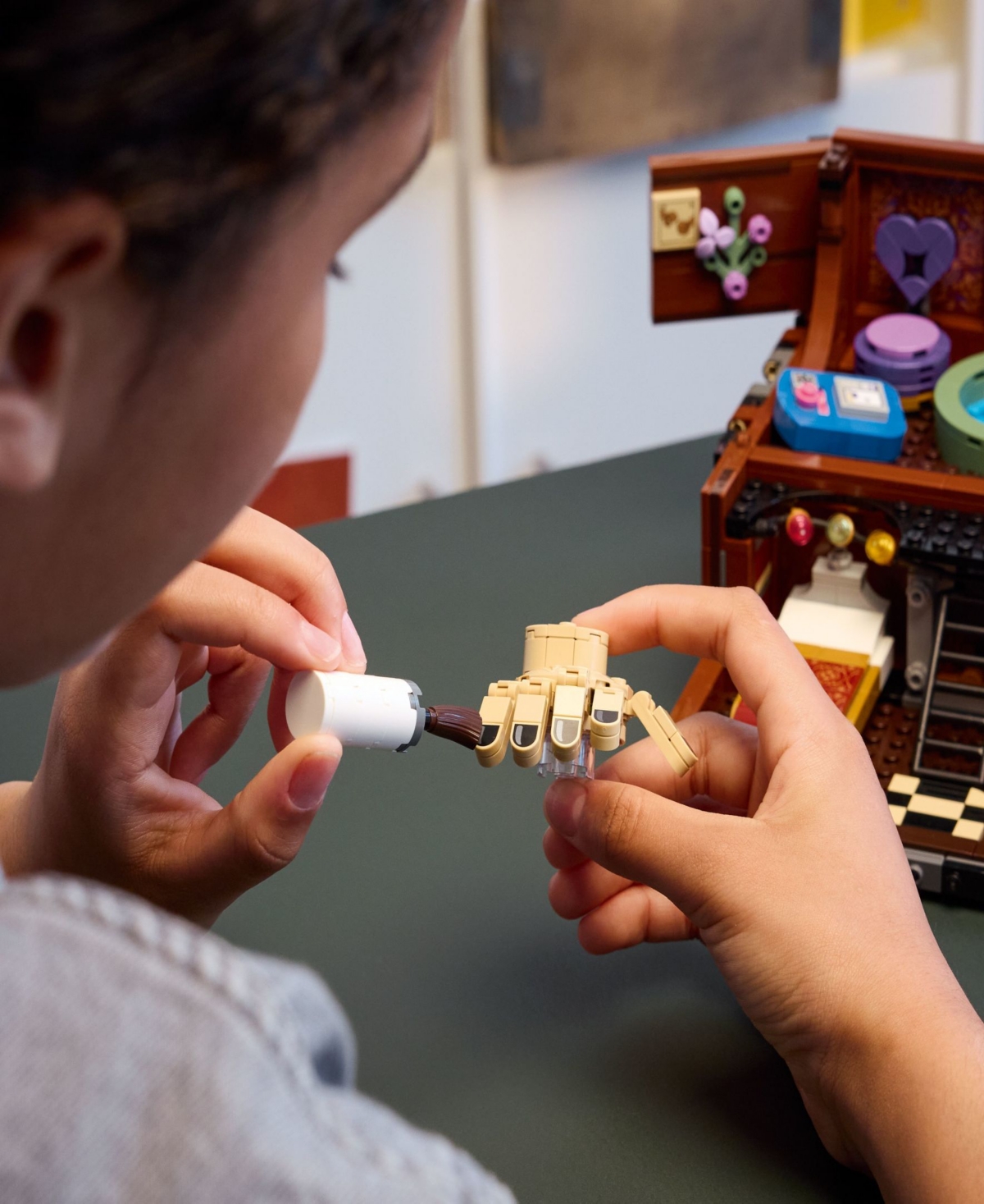 Lego Wednesday Thing's Apartment Building Toy 76785, 828 Pieces