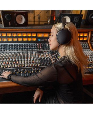 LCD-S20 Closed-Back Planar Magnetic Headphones