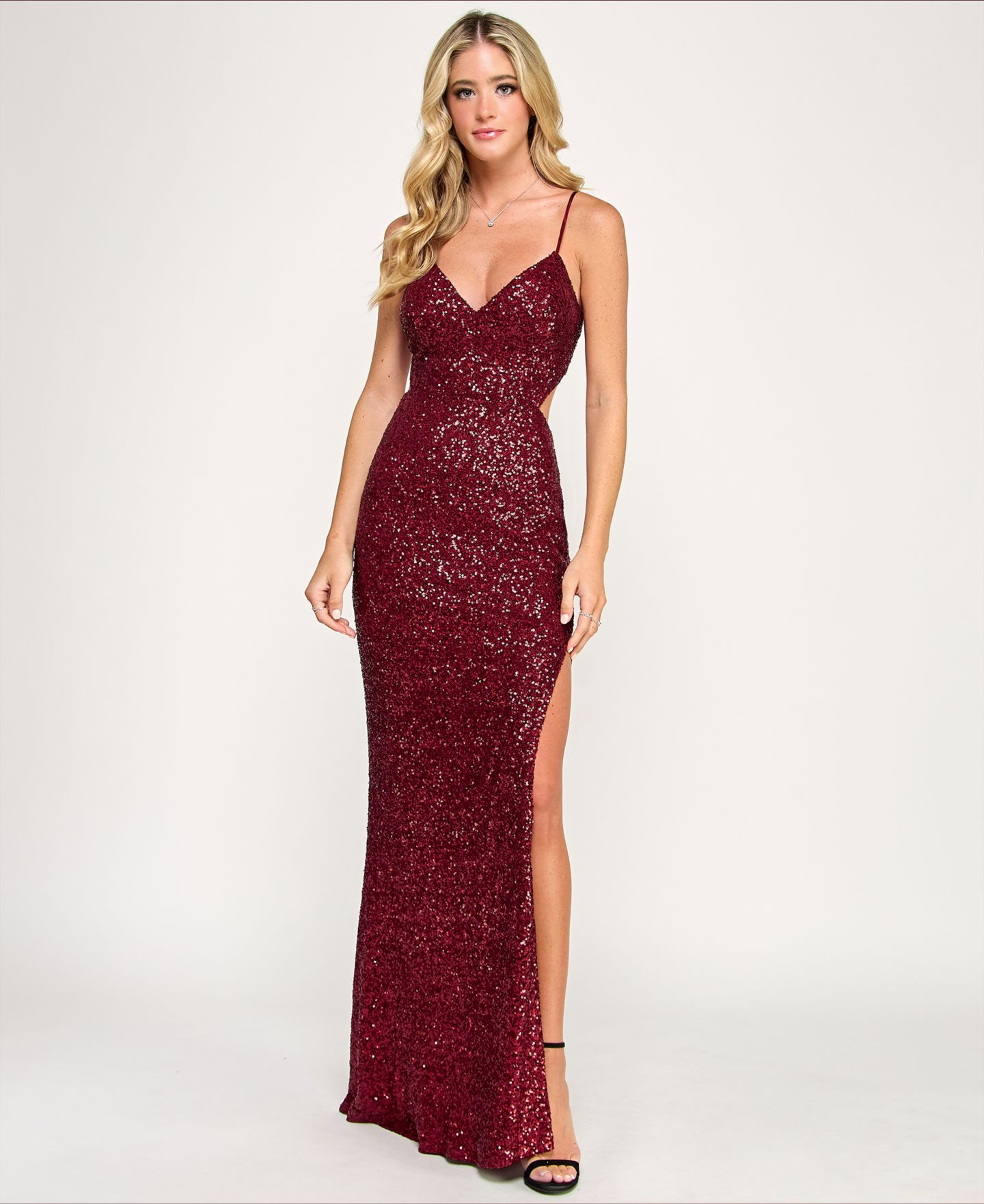 Женское платье KATIA RAE Sequin Embellished Tie Back Gown, цвет: Винный — фото 1
