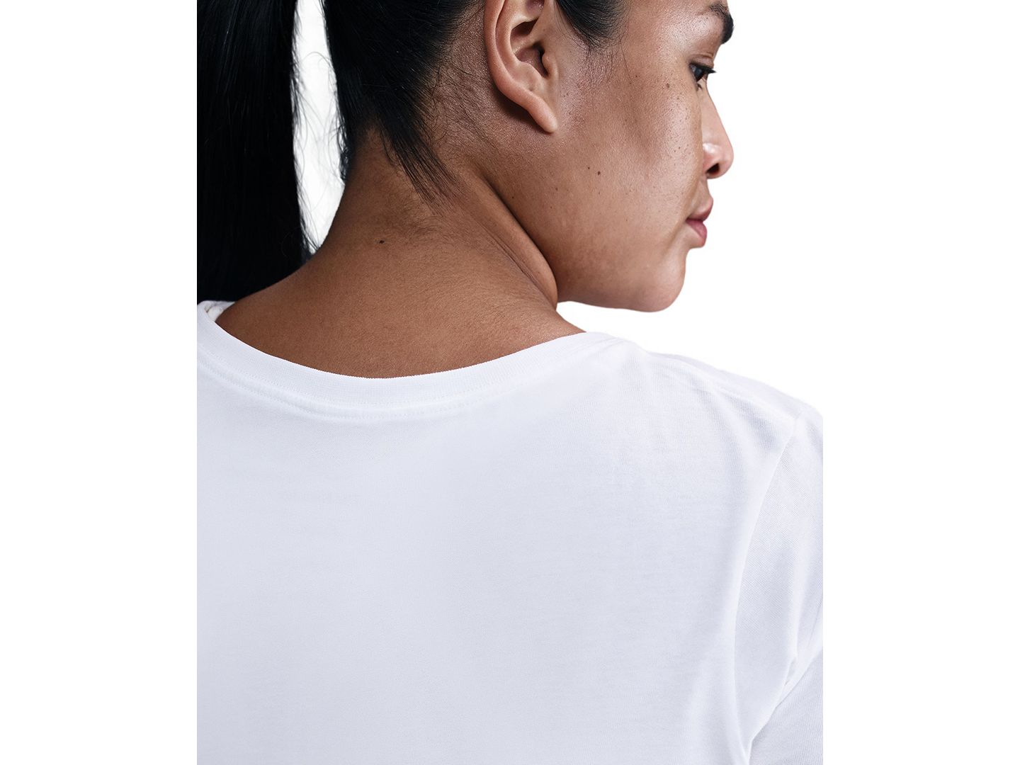 Женская футболка Nike Plus Size Sportswear Club Long-Sleeve T-Shirt, цвет: Белый / Чёрный — фото 4