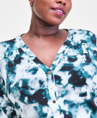 Plus Size V-Neck Long-Sleeve Top