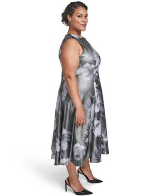 Plus Size Scoop Neck Sleeveless Dress