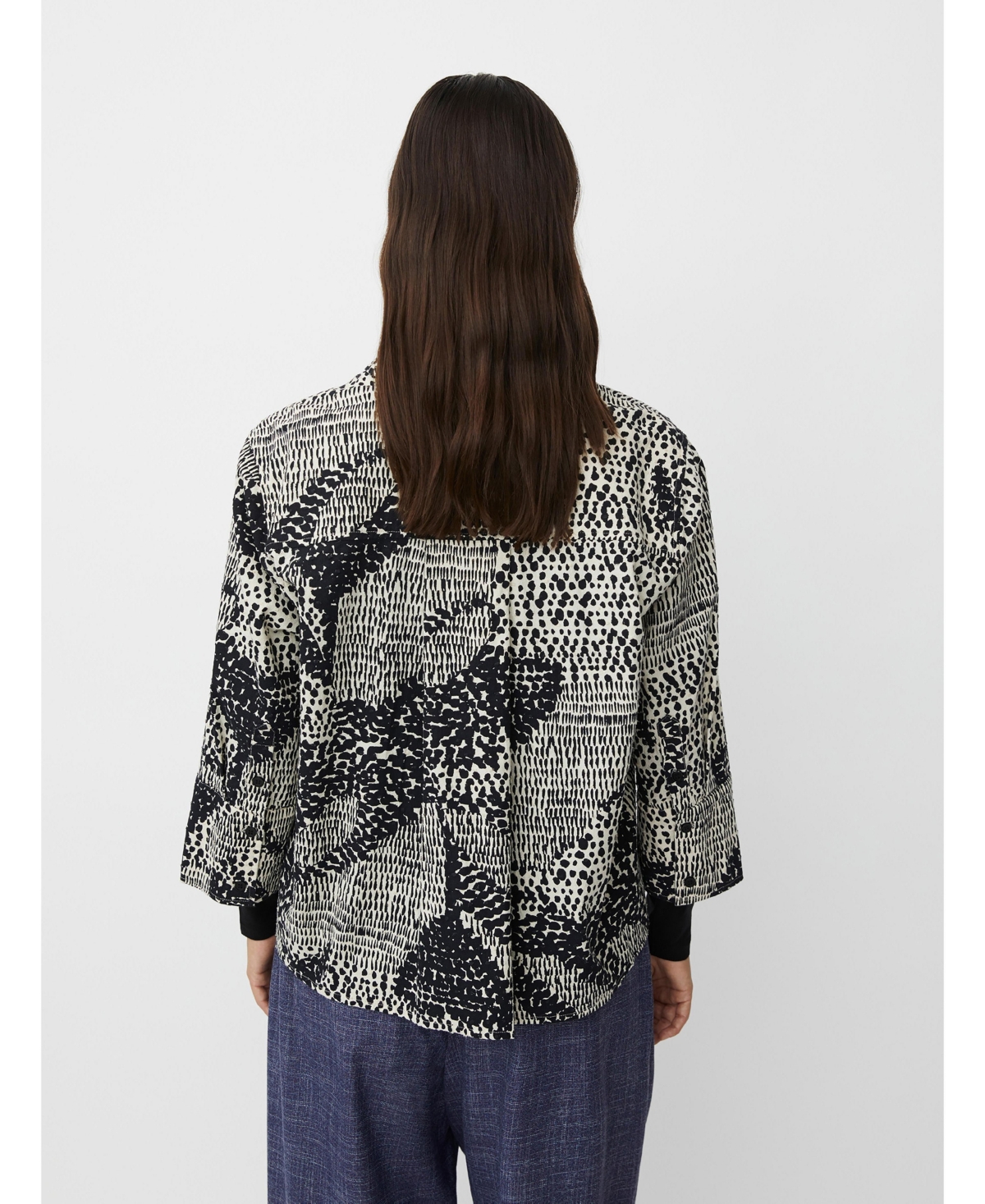 Masai Copenhagen Women's MaIduki 3/4 Sleeve V-Neck Shirt