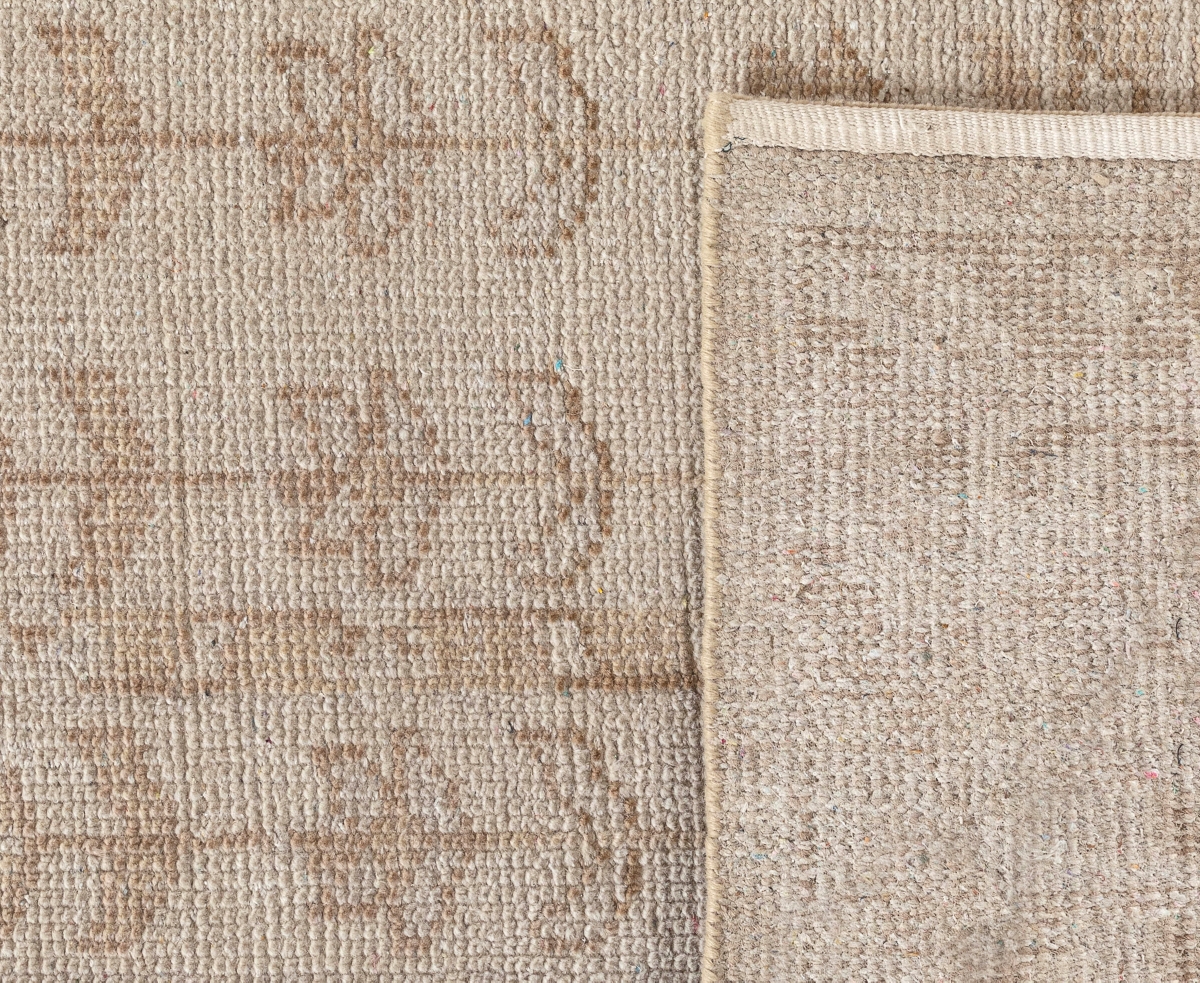 Obeetee Tuscany Neeman 7'9"x9'9" Area Rug