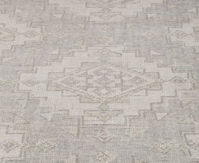 Palace Whitley 2'x3' Area Rug