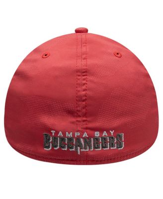 Men's&nbsp;Red Tampa Bay Buccaneers Tonal Camo 39THIRTY Stretch Fit Hat
