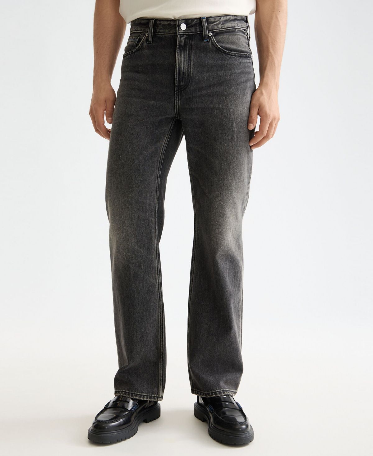 Мужские джинсы прямого кроя зауженного кроя