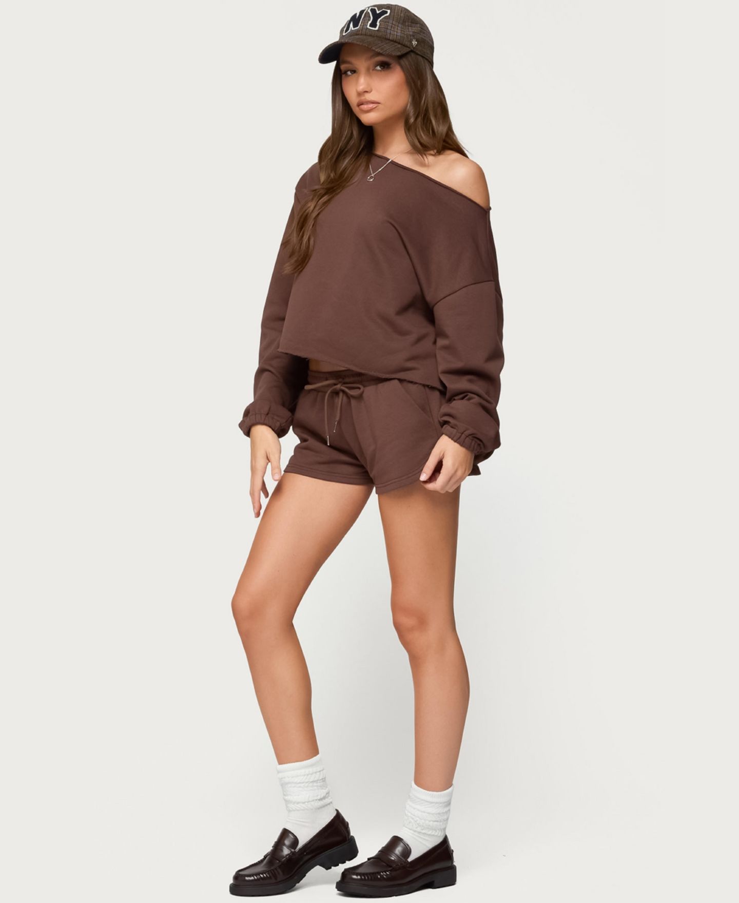 Женский свитшот Edikted Kordelia Off Shoulder, цвет: Коричневый — фото 2