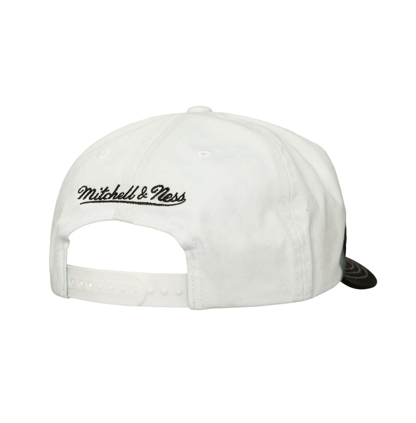 Мужская кепка Mitchell & Ness Black/White Los Angeles Lakers Dip Dye Pro Crown Adjustable Hat — фото 2
