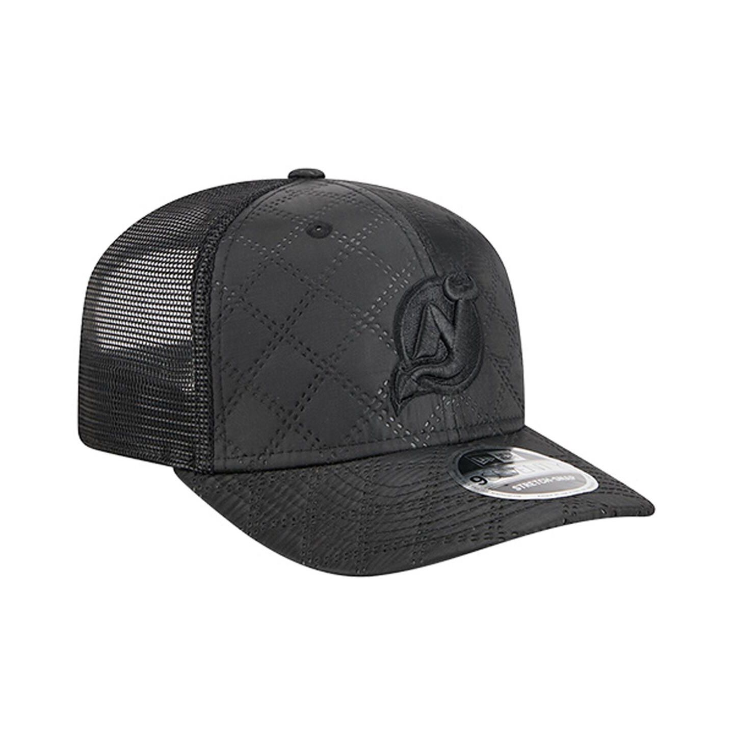 Мужские головные уборы New Era Black New Jersey Devils Quilted Nylon 9SEVENTY Adjustable Trucker Hat — фото 3