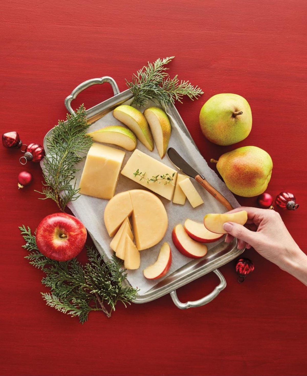 Harry & David Holiday Deluxe Pears, Apples, and Cheese Gift, 13-Pc.