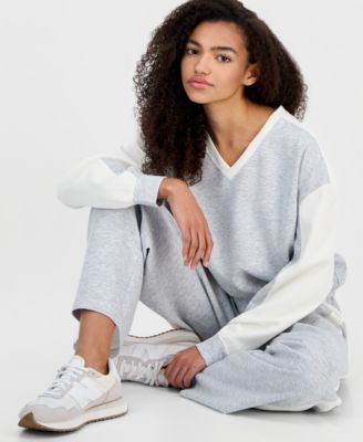 Juniors' Gray Scuba V-Neck Sweatshirt & Joggers