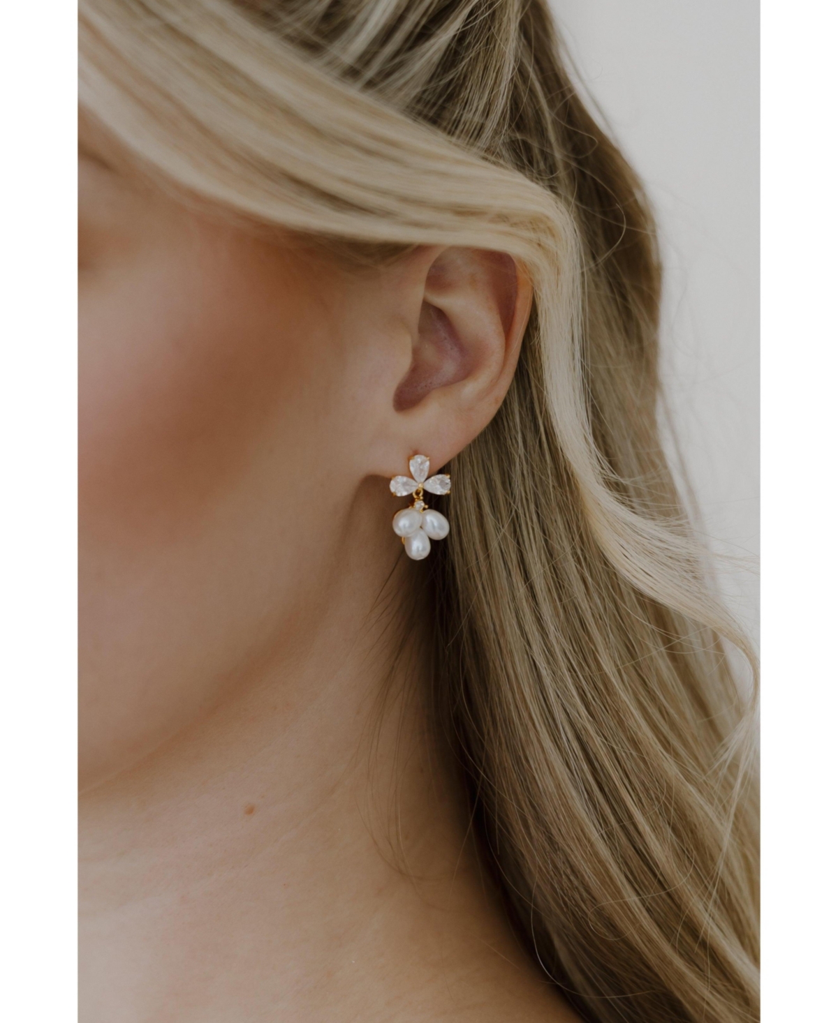 Untamed Petals Windsor Pearl Drop Earrings