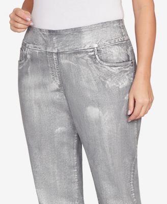 Plus Size Metallic Painted Pull On Jeans