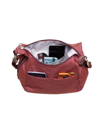 Amble Hobo, Poppy Berry