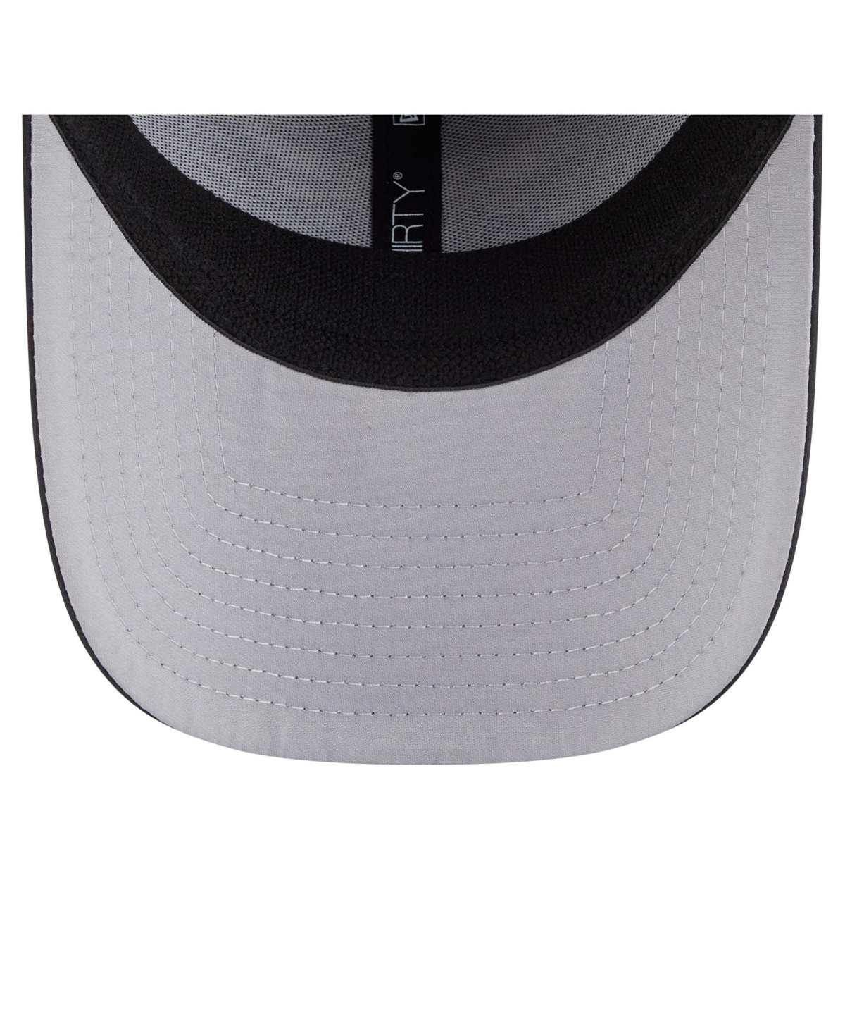 New Era Men's Black Chicago Bulls Featherweight Poly Rope Flex 39Thirty Hat