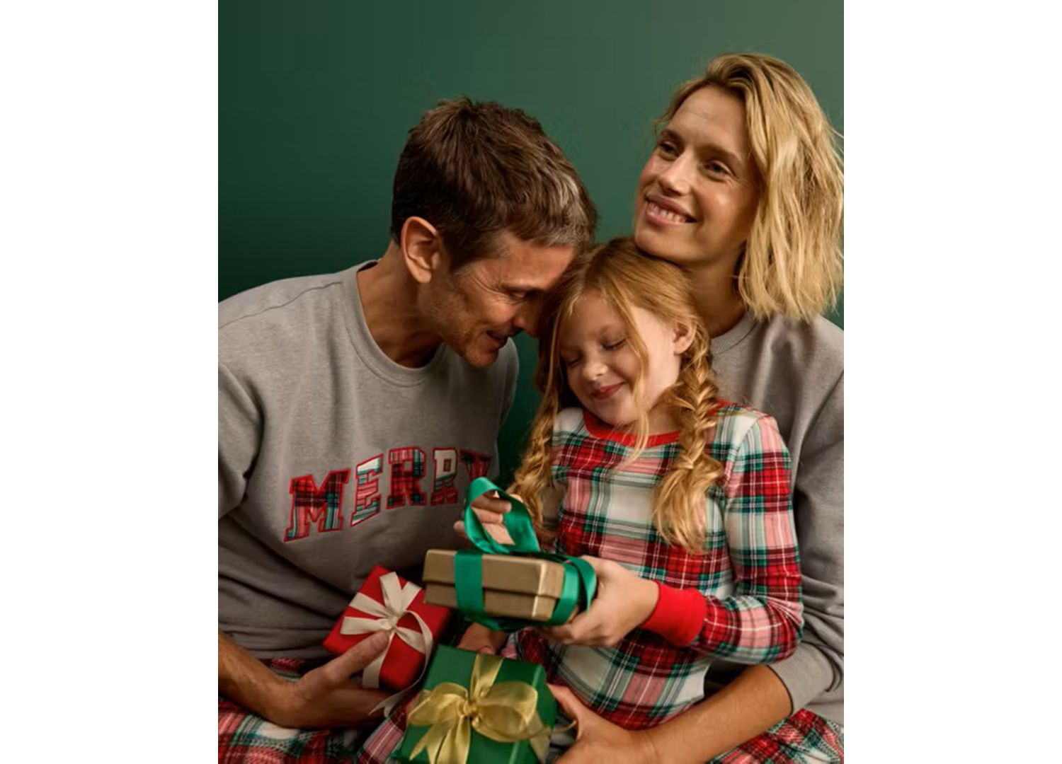 Women's Merry Plaid Appliqu&eacute; Sweatshirt