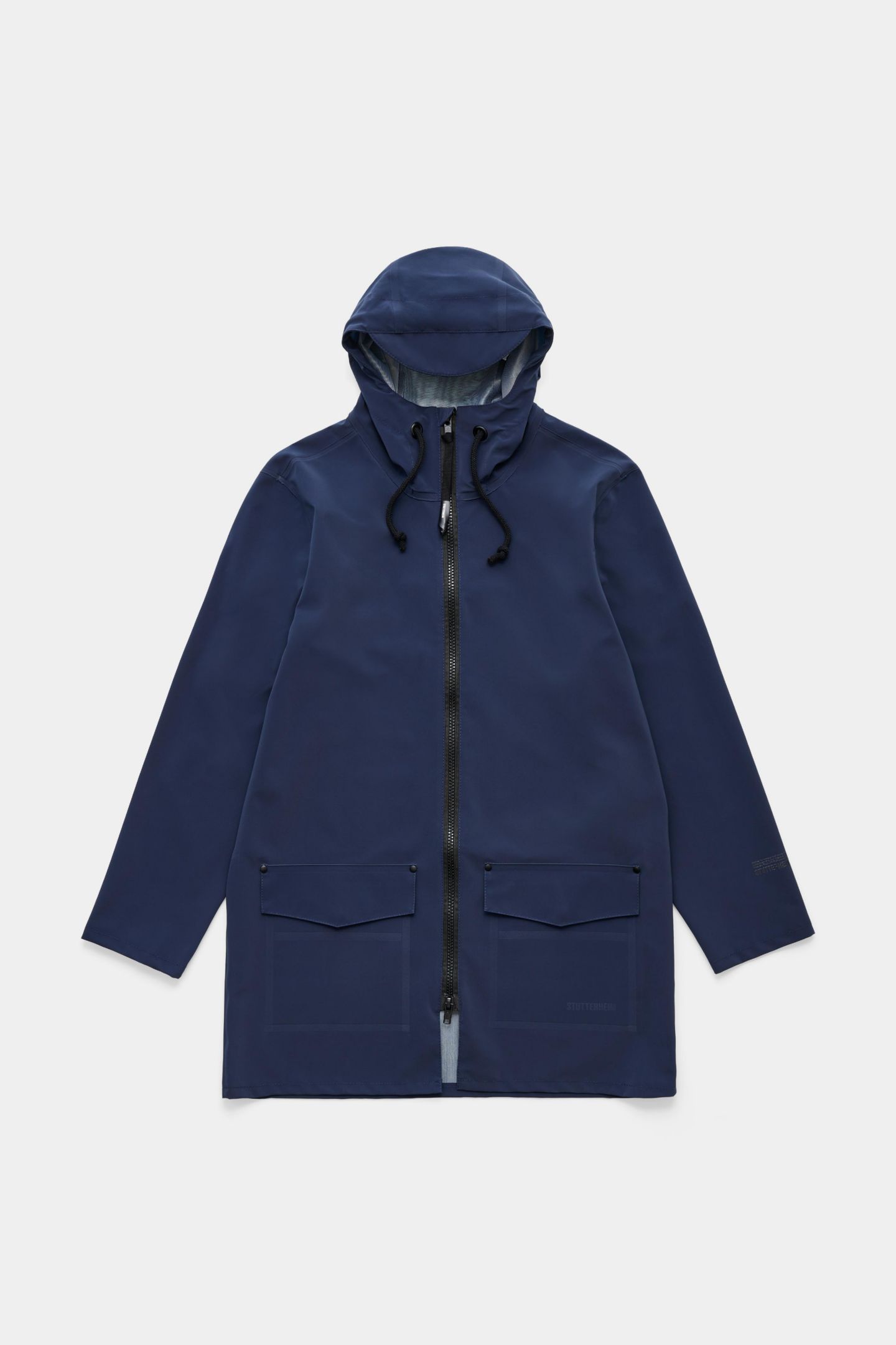 Мужские куртки Stutterheim Classic and Unisex Stockholm Patch Raincoat, цвет: Тёмно-синий — фото 8
