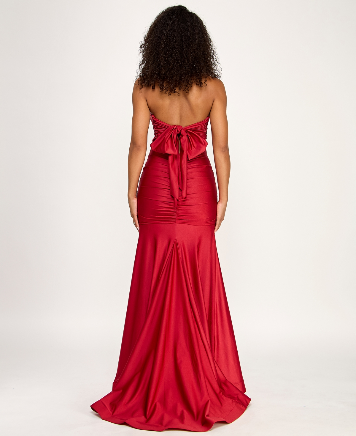 Emerald Sundae Juniors' Ruched Sleeveless Halter Gown