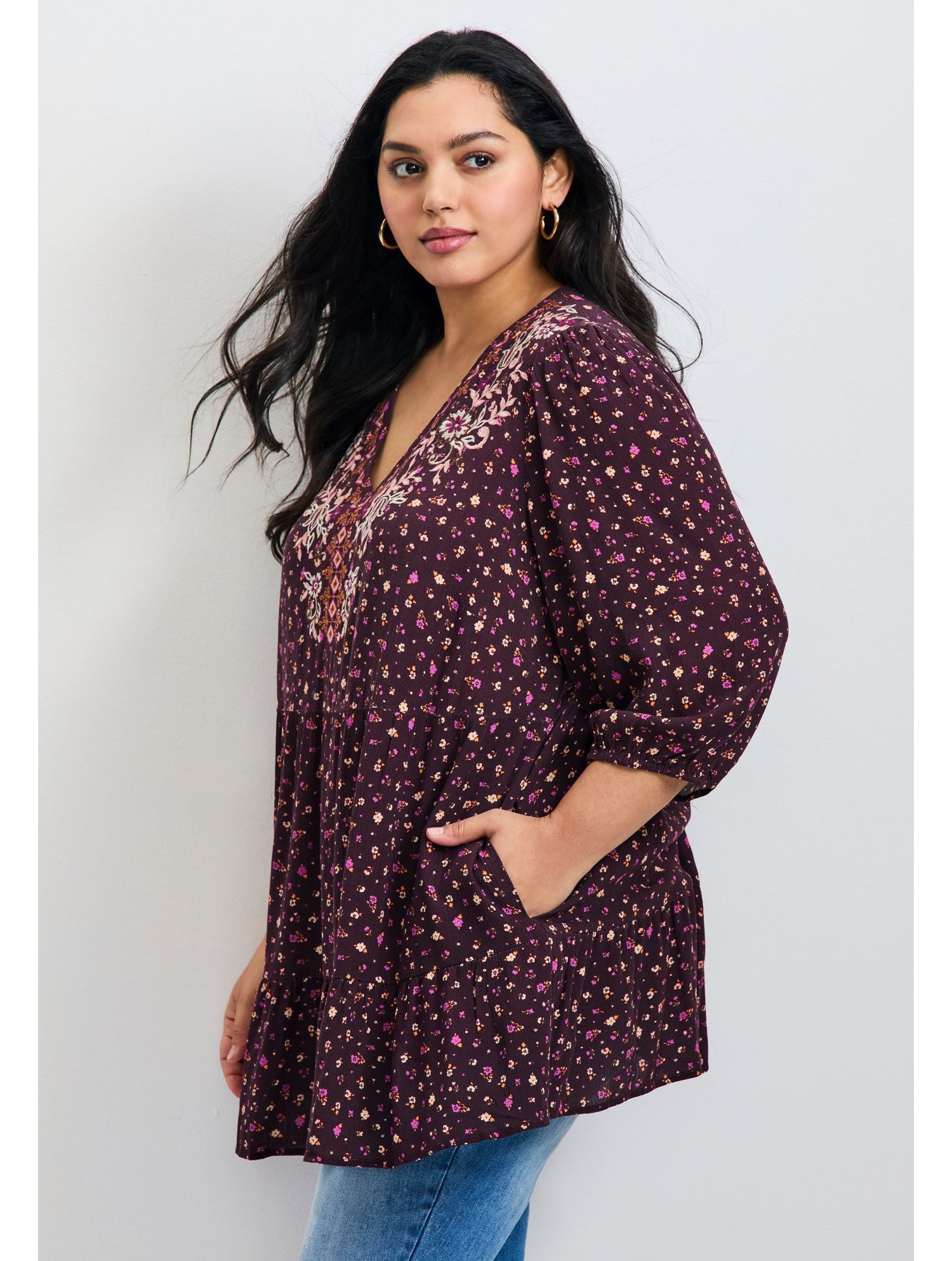 Women's Plus Size Ditsy Embroidered Tunic