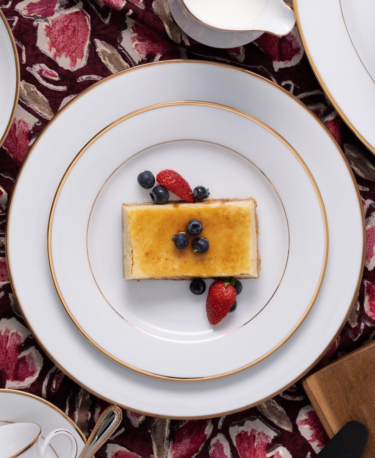 Noritake Heritage Set Of 4 Dinner Plates In Gold