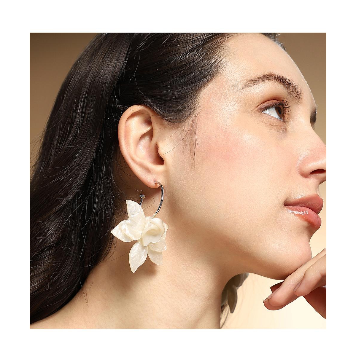 Women's The La-Flora Hoop Earrings - Ivory White & Metallic Silver
