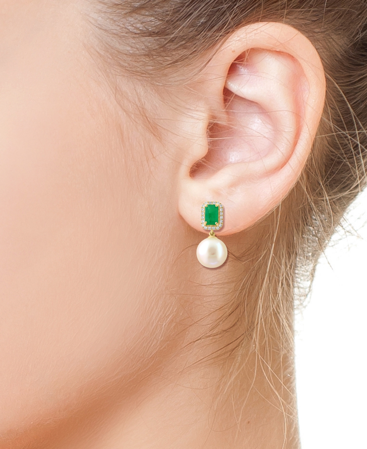 Effy Collection Freshwater Pearl (9mm), Diamond (1/5 ct. t.w.) and Emerald (1-1/10 ct. t.w.) Earring in 14k Yellow Gold
