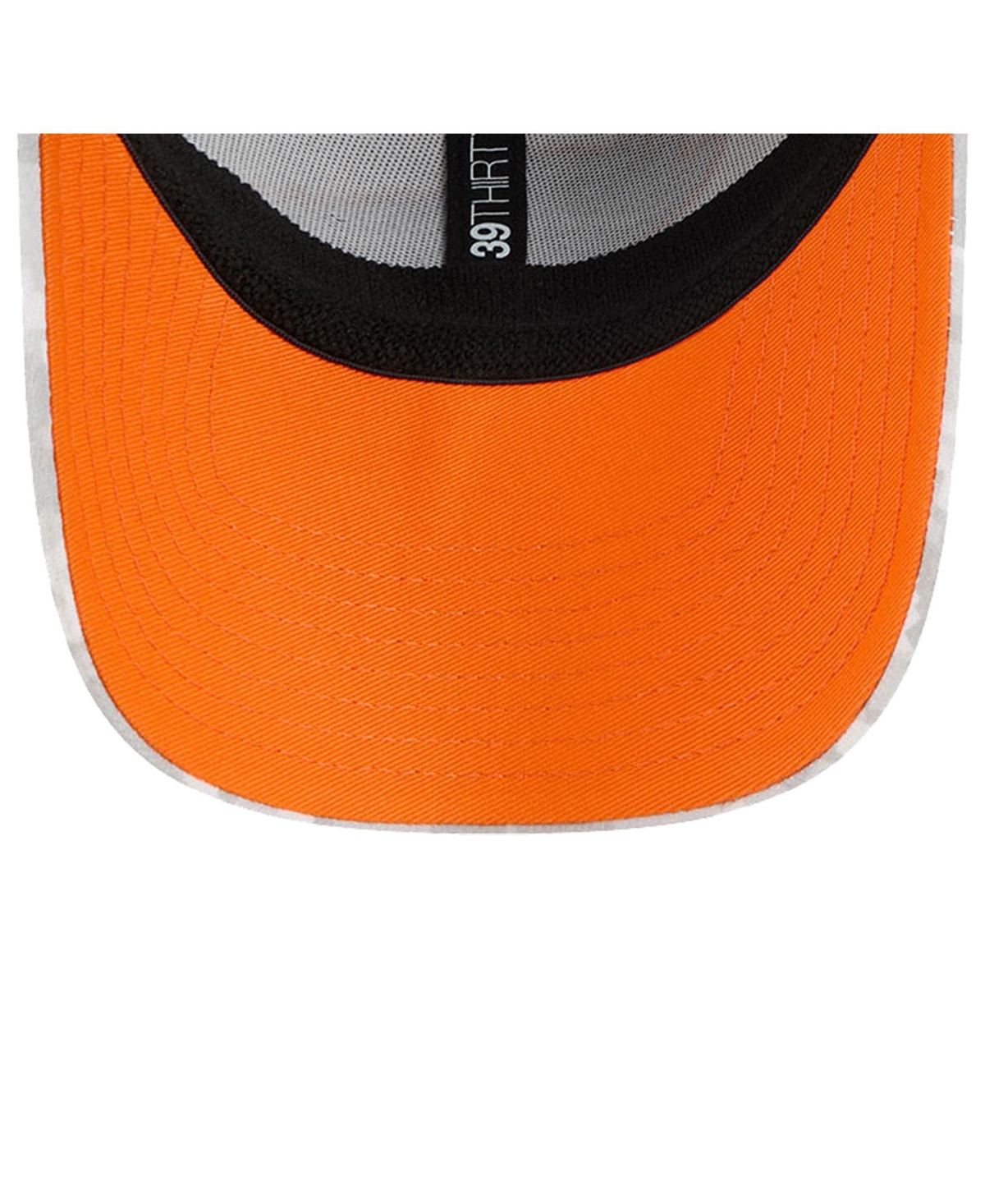 New Era Men's White Denver Broncos 2025 Salute to Service Digital Camo Fan Pack 39THIRTY Flex Hat