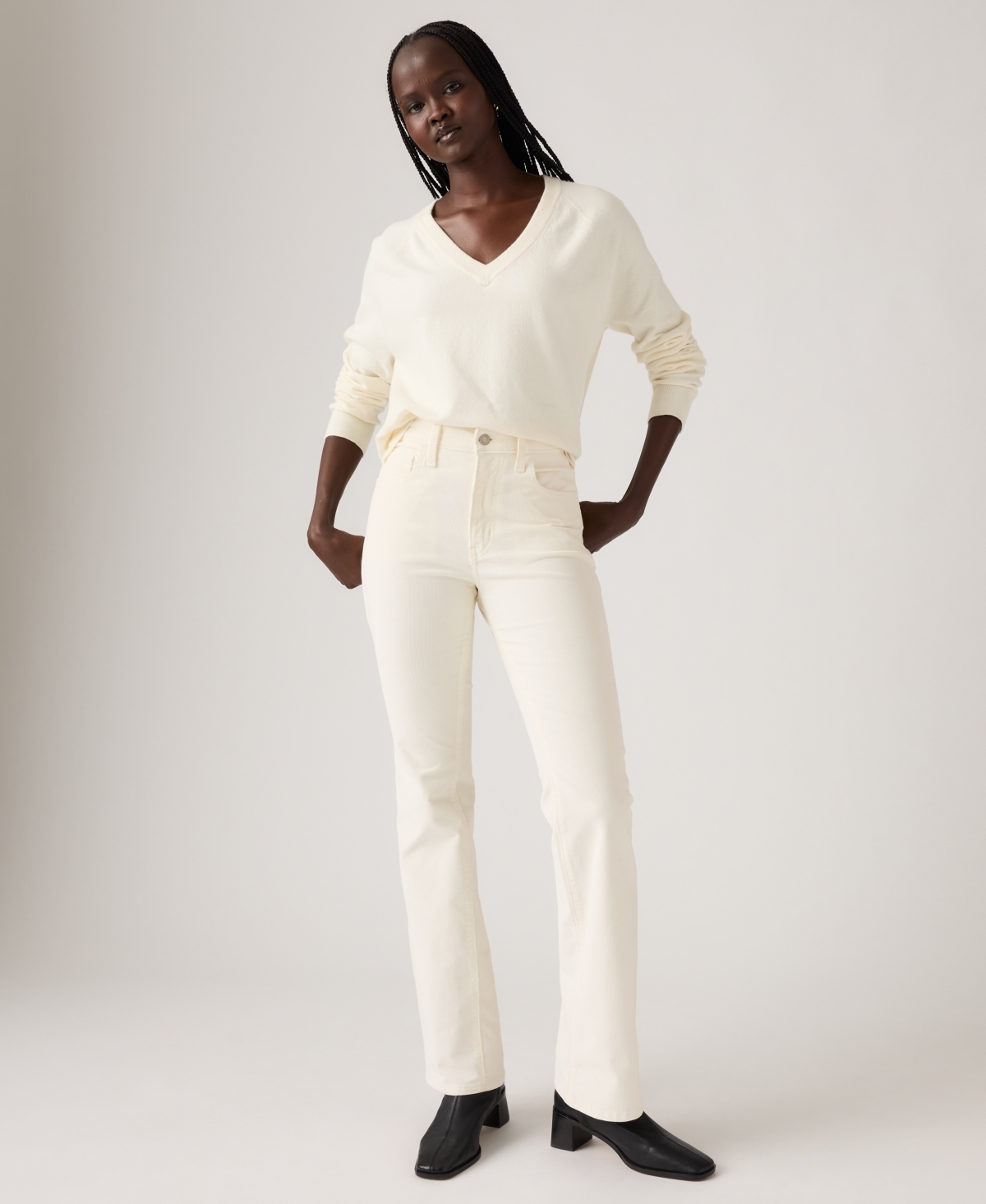 Levi's 725 High-waist Classic Stretch Bootcut Jeans In White