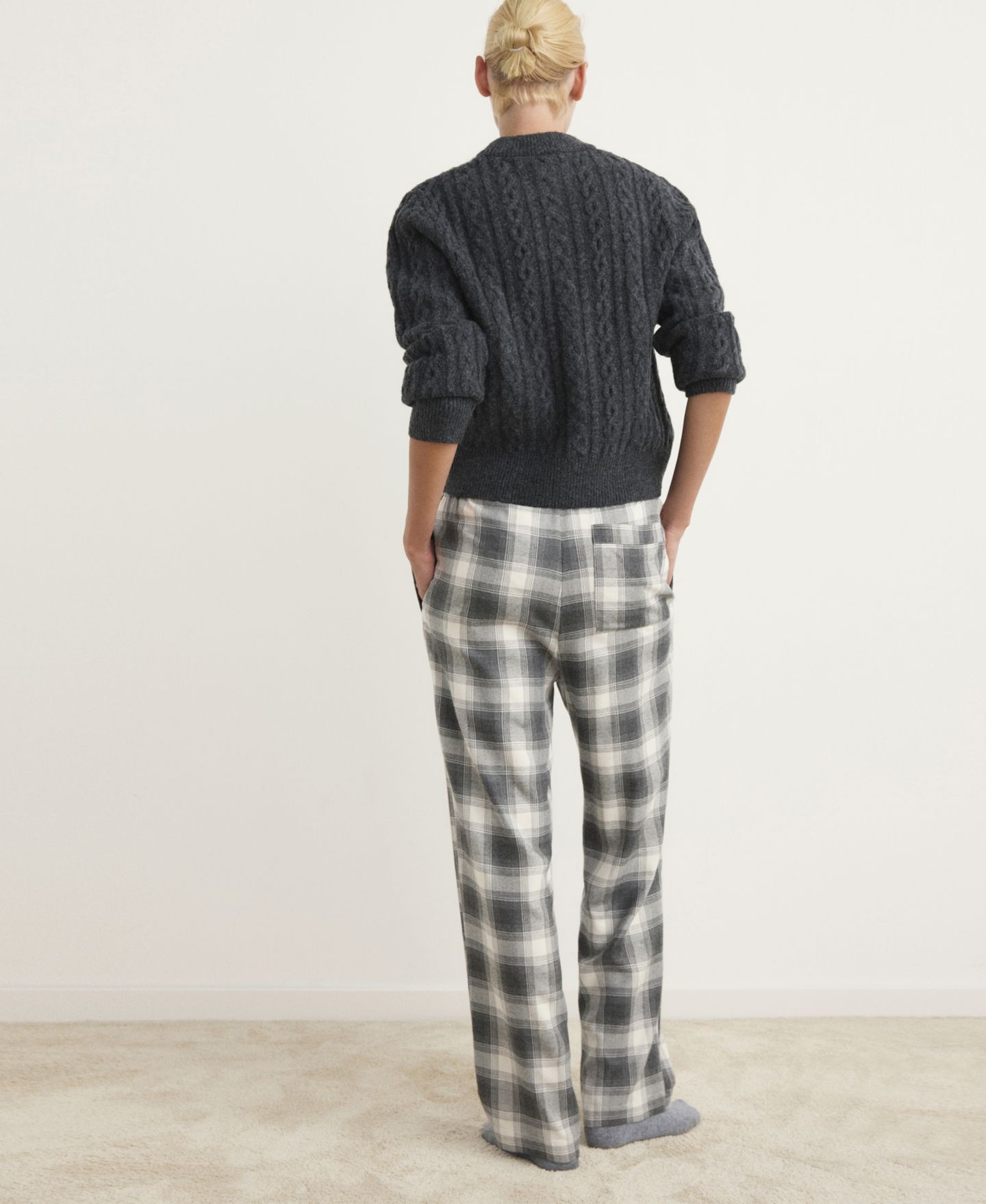 Женские брюки Mango Checked Flannel, цвет: Серый — фото 2