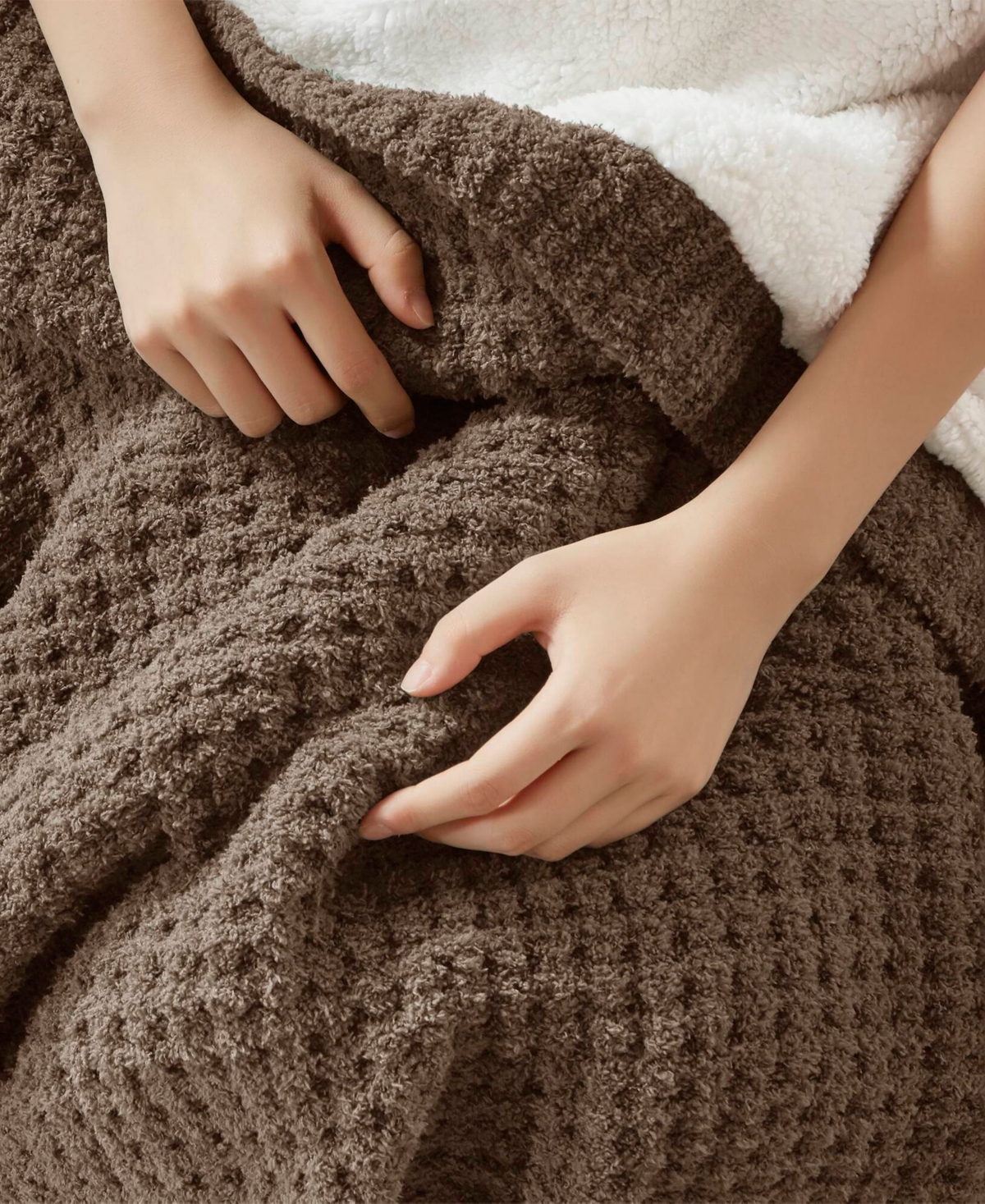 Madison Park Rowan Waffle Knit Chenille Throw, 50" x 60"