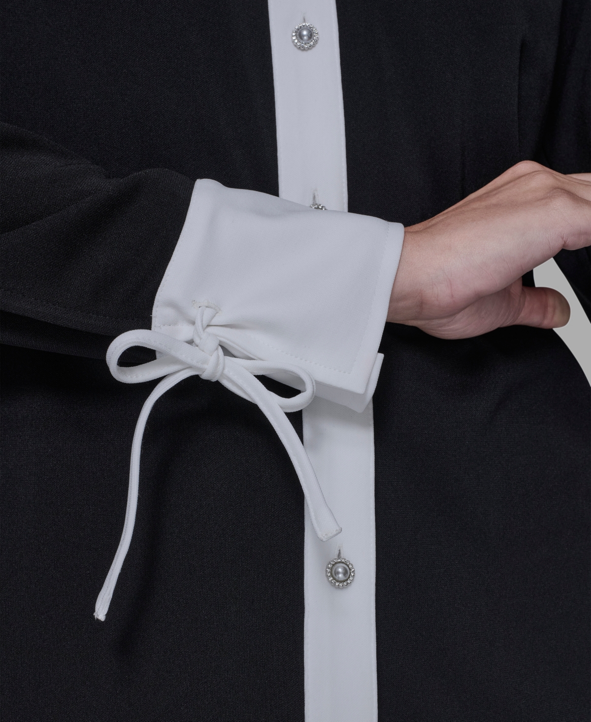 Karl Lagerfeld Women's Contrast Collared Top In Black