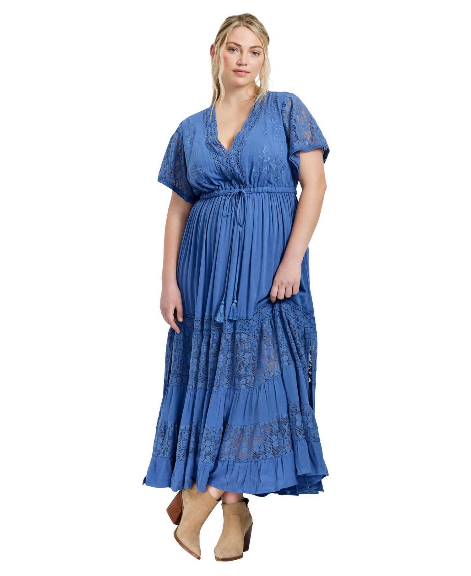 Women's Plus Size Raven Lace Maxi Dress