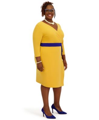 Women's V-Neck Knee Length Wrap Dress, Regular and Plus Size