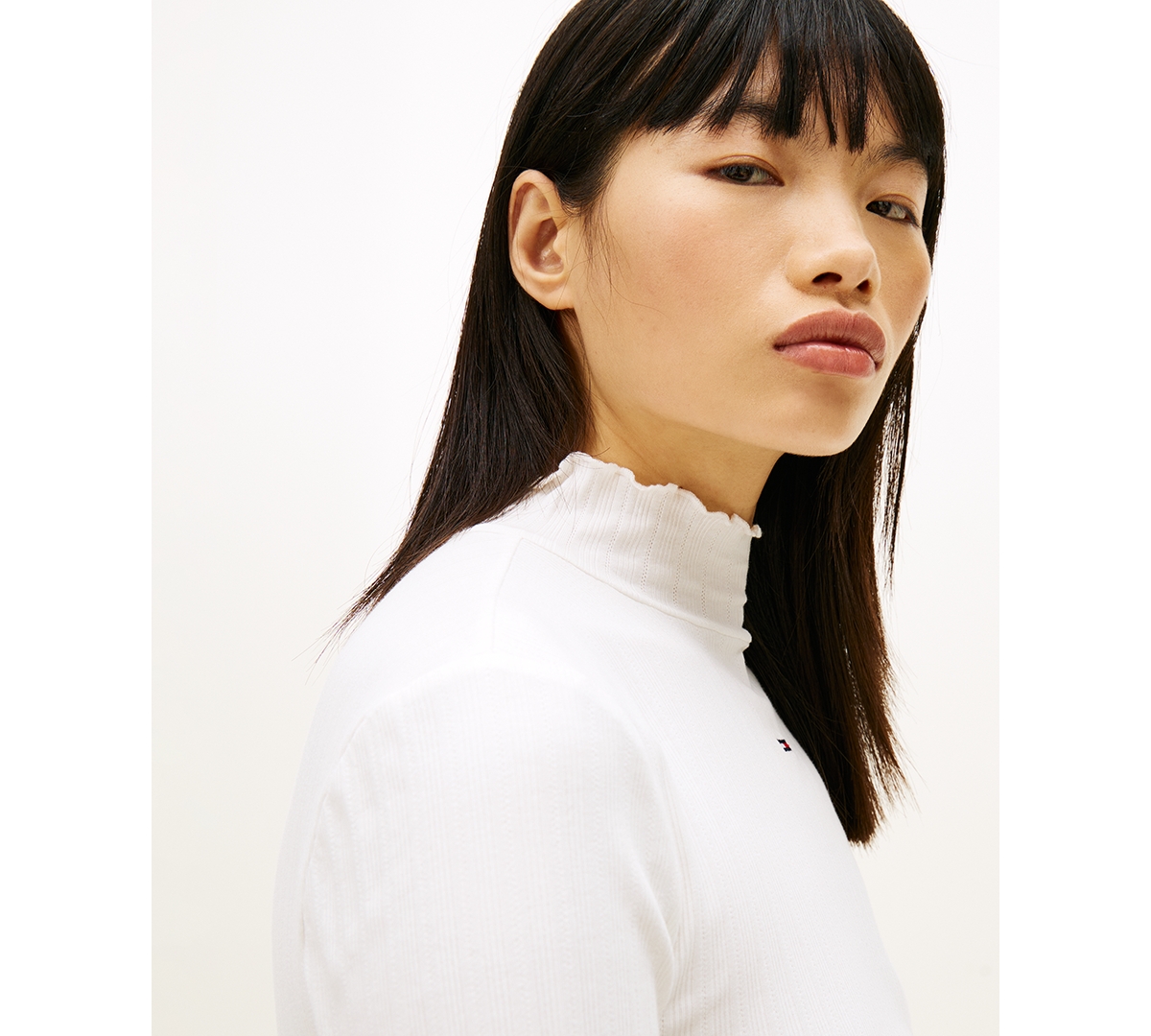 Tommy Jeans Women's Slim Ribbed Lettuce Edge Mock Neck Top