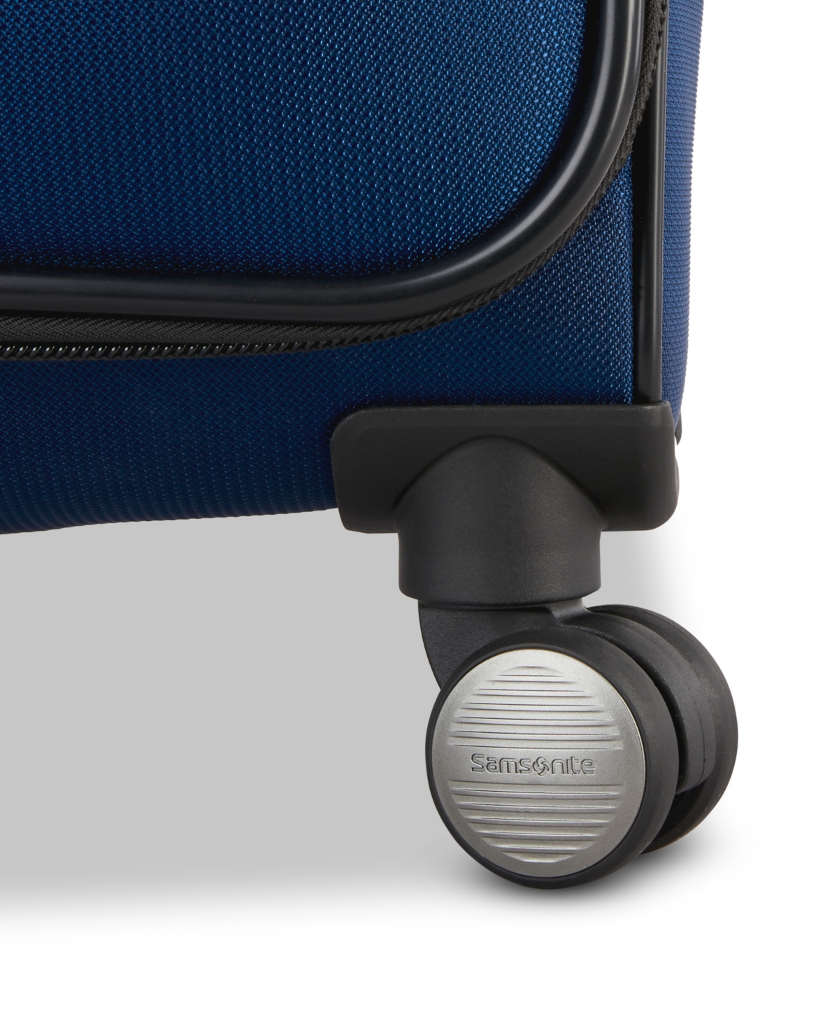 Samsonite X-Tralight 4 20" Carry-On Expandable Spinner