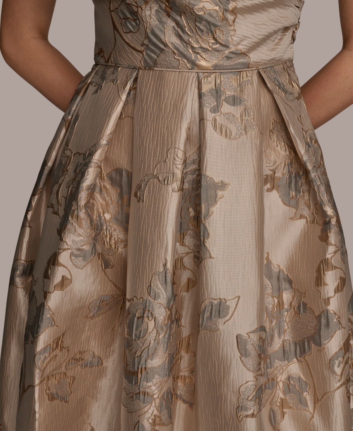 Donna Karan New York Women's One-Shoulder Bow Ball Gown