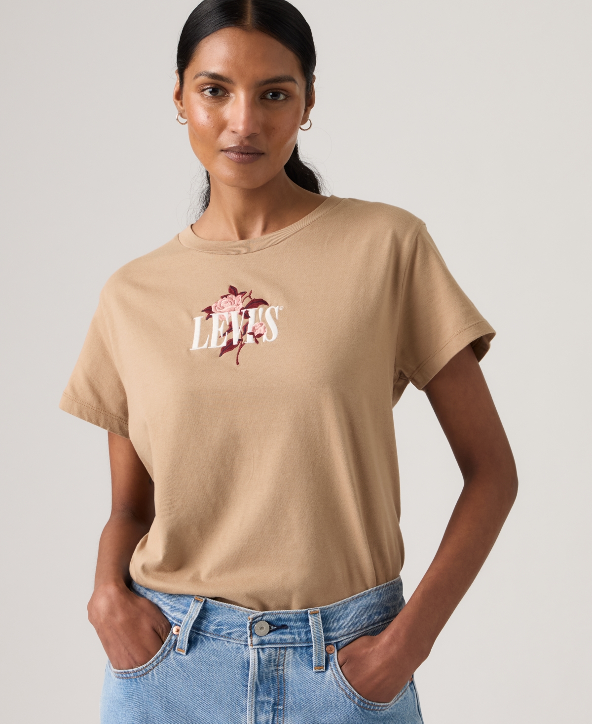 Levi's Women's Graphic Boxy Short-Sleeve T-Shirt