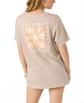 Women's Seeking Sunsets Short-Sleeve Oversized T-Shirt