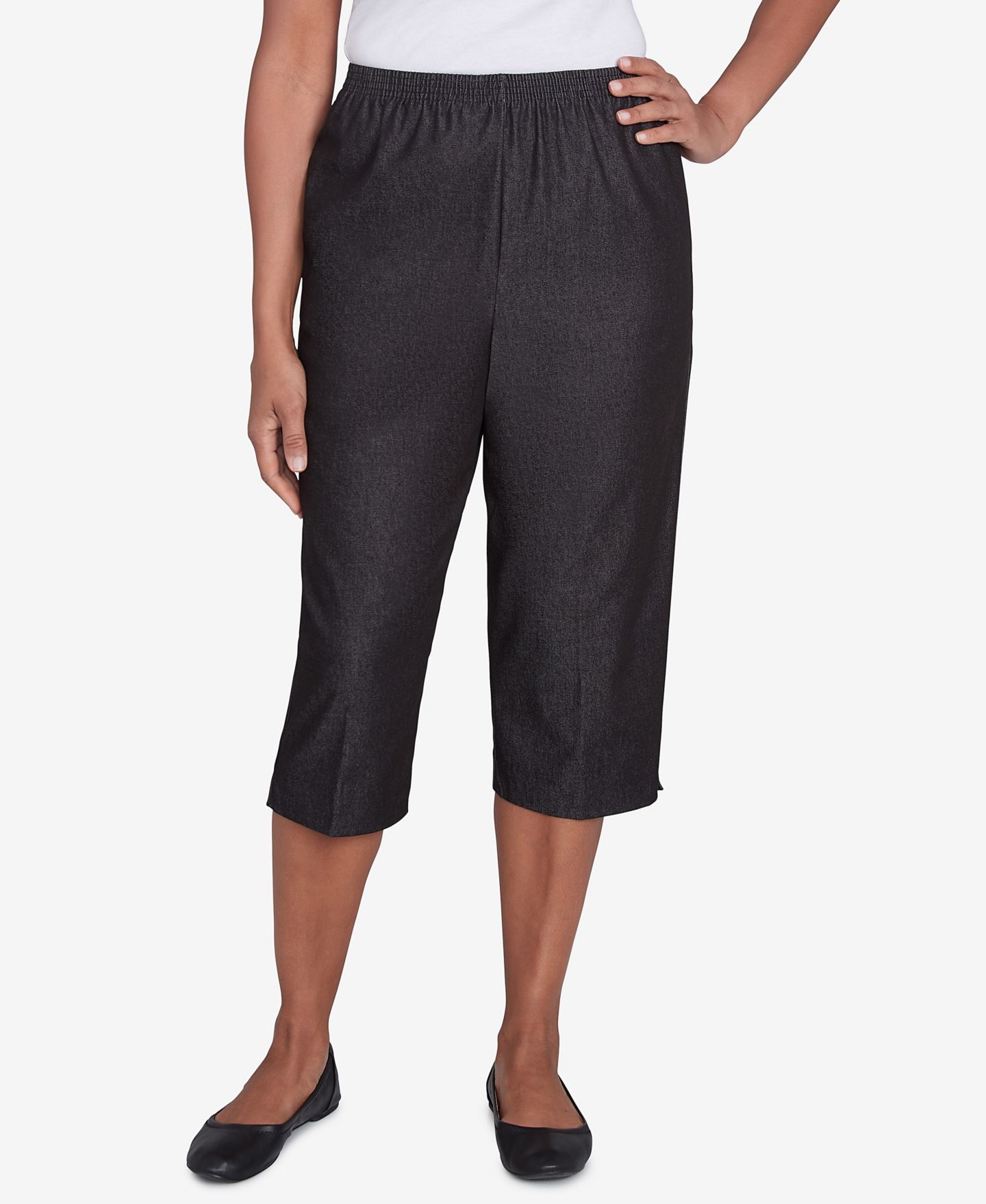 Женские джинсы Alfred Dunner Petite Pull-On Capri, цвет: Чёрный — фото 1